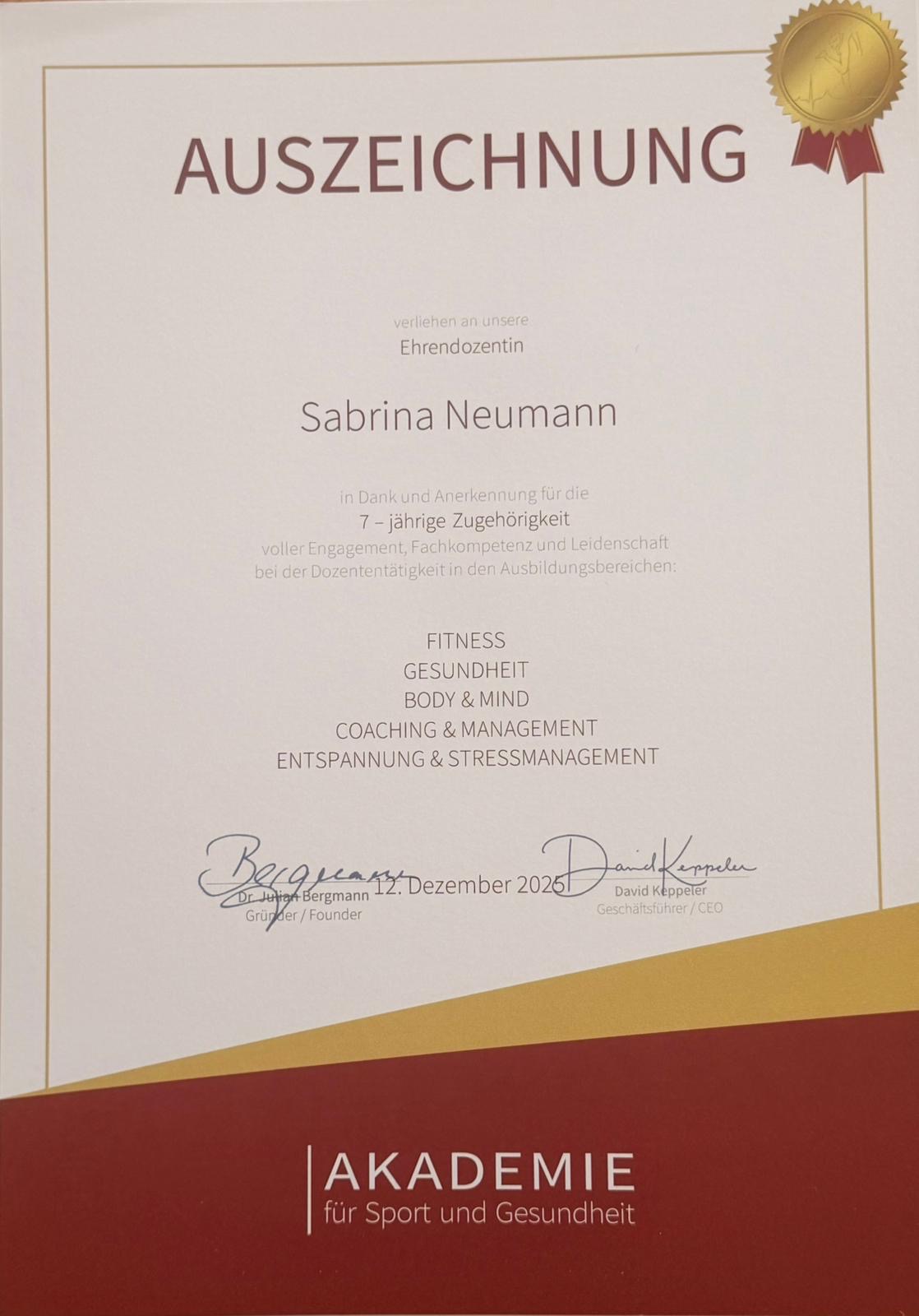 Auszeichnung der Akademie für Sport und Gesundheit für Sabrina Neumann als Ehrendozentin